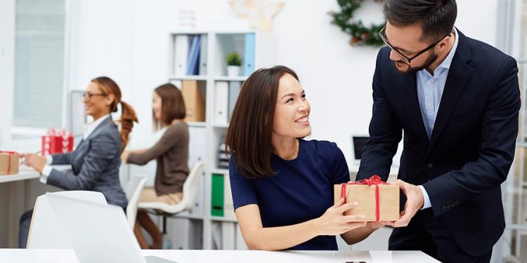 The Art of Corporate Gifts in Dubai Making Lasting Impressions