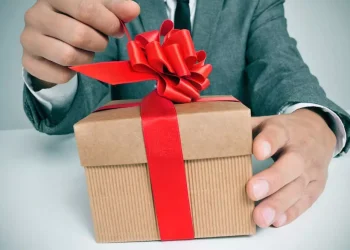 Corporate Gifting in Dubai Staying Ahead in Business Relationships