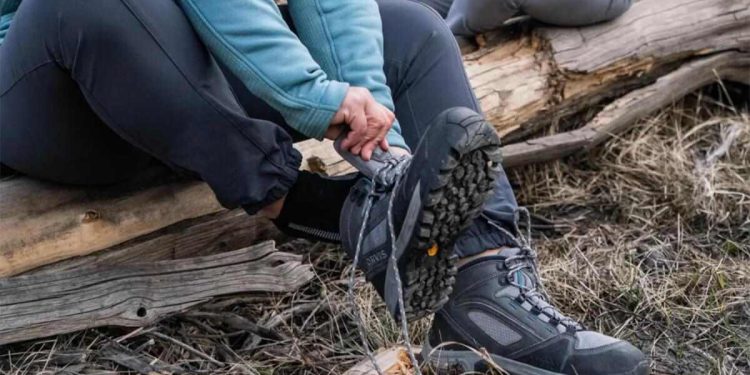 Why Flop Industries’ Deck Boots Are a Must-Have for Outdoor Enthusiasts