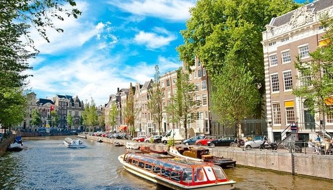 Why a boat tour is the most relaxing way to discover Amsterdam